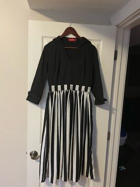 Sisley Black and White Vertical Stripe Midi Dress